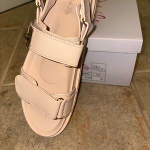 Pink Lily Nude Women's Sandals